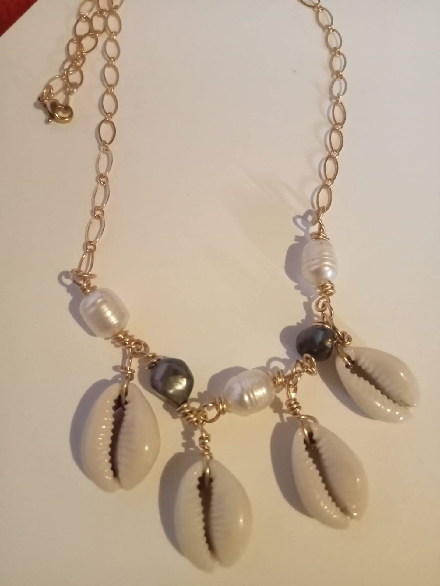 Collier perles d'eau douce et coquillages